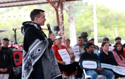 Daniel Noboa en entrega de incentivos