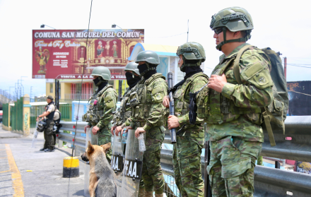 En San Miguel del Común también hay resguardo militar.