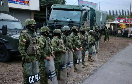 Policía y Ejército bloquean acceso a Quito en Guayllabamba por paro nacional