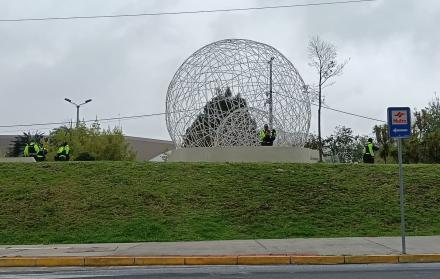 presencia policial en el parque El Arbolito