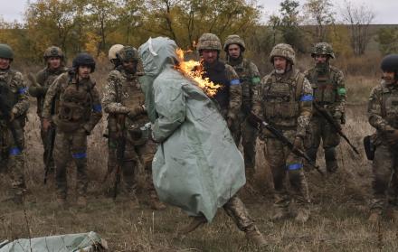 Ukrainian servicemen (15309813)