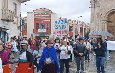 Protestas en Cuenca por Loma Larga