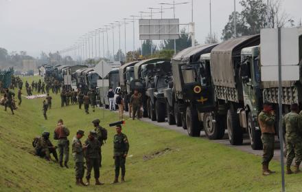 Militares