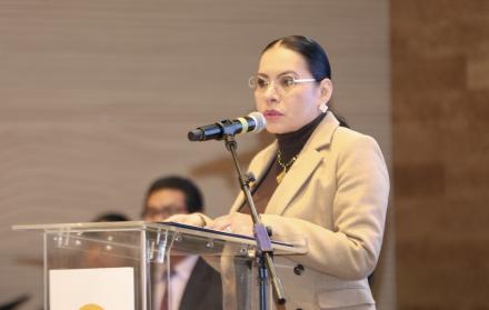 DIANA ATAMAINT PRESIDENTA CNE