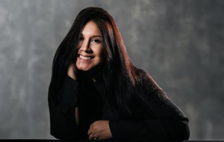 KAREN CARBO