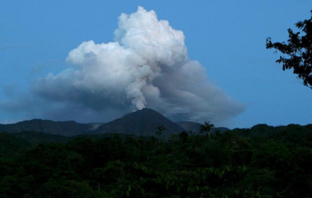 volcán reventador