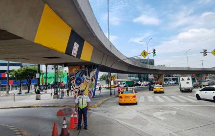 tránsito en avenida Joaquín Orrantia