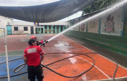 Limpieza de plantel en Balzar