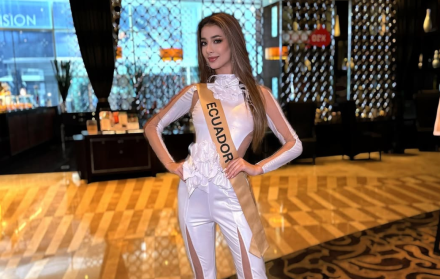Samantha pasa al top 22.