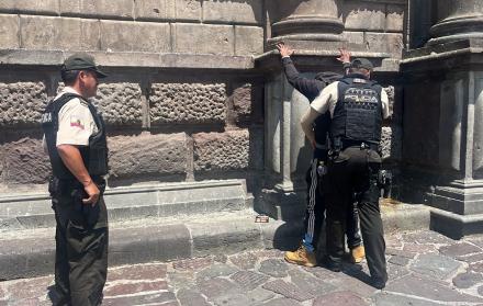 Policía Quito