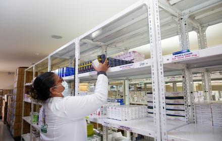 Referencial. La convocatoria autoriza la adquisición urgente de medicamentos, dispositivos médicos y bienes estratégicos.