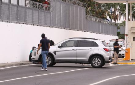 operativo policial en aeropuerto de Guayaquil