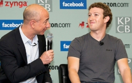 Jeff Bezos con Zuckerberg