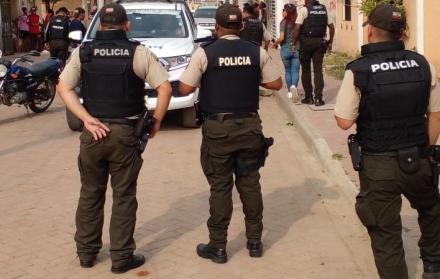 policías en sicariato de Naranjal