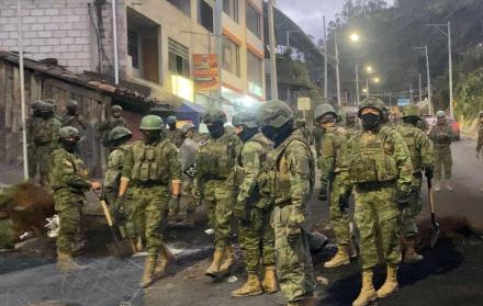 FUERZAS ARMADAS EN OPERATIVO
