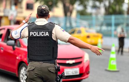 policía de tránsito Durán