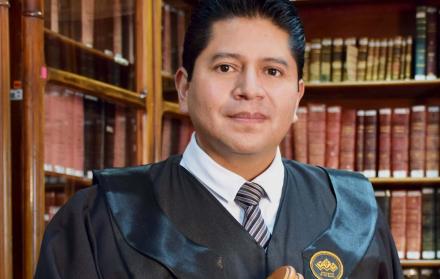 Jacho es juez de la Sala Especializada de lo Civil y Mercantil de la Corte Nacional de Justicia.