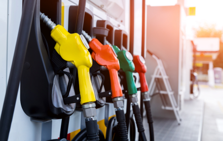 Los precios de la gasolina en Ecuador registran un leve aumento para noviembre de 2025.