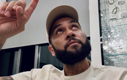 Dani Alves exjugador que ahora predica la Palabra de Dios.