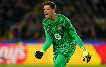 Portero del Barcelona Szczesny revela su preparación mental para penales decisivos