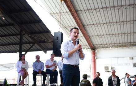 PRESIDENTE DANIEL NOBOA EN TARIMA