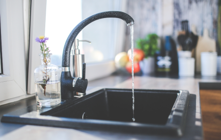 Referencial. Cortes de agua en Guayaquil.