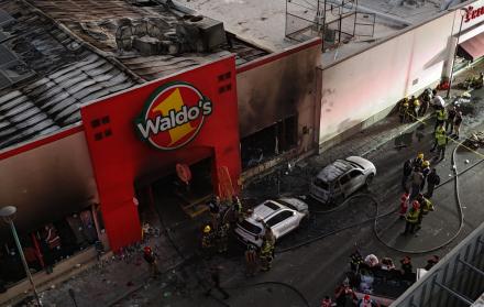 Incendio en tienda en México deja 23 fallecidos