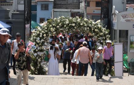 Día de los Difuntos en el cementerio patrimonial de Guayaquil