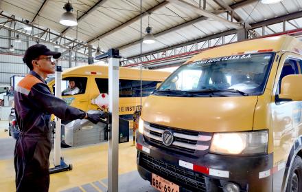 revisión técnica vehicular de expresos en Guayaquil
