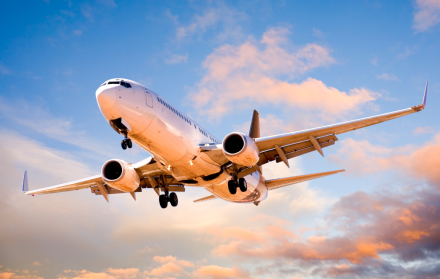 Imagenes EXPRESO 1200 x 734  AVIÓN VOLANDO