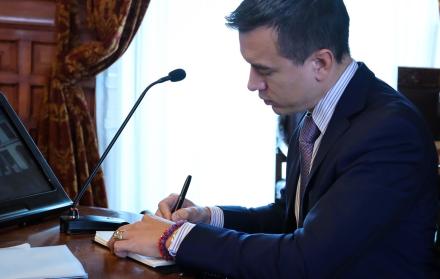 Daniel Noboa dijo que ChatGPT es una herramienta ilimitada que sirve para cualquier cosa: desde hacer discursos políticos hasta diseñar una Constitución.