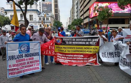 plantón de jubilados