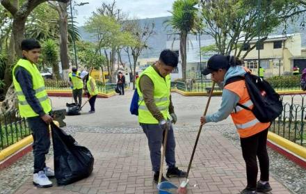 trabajo comunitario en el concierto de Shakira