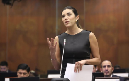 Valentina Centeno Asambleísta ADN Consulta Popular