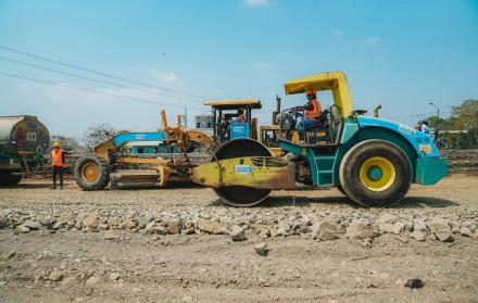 maquinaria de la Prefectura del Guayas