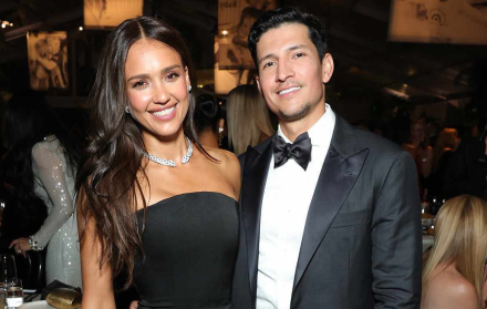 Jessica Alba y Danny Ramirez