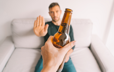 Cumplir con la Ley seca evita multas y garantiza un ambiente seguro durante las elecciones.