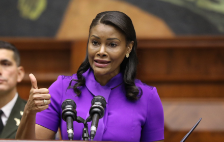 DIANA SALAZAR EN LA ASAMBLEA