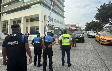 retiro pluma vehicular en Guayaquil