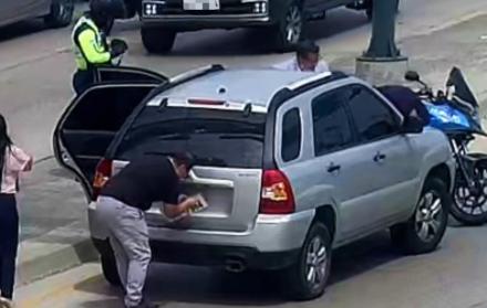 vehículo sin placas en Guayaquil