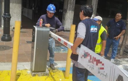 retiro barrera vehicular 12 nov 25