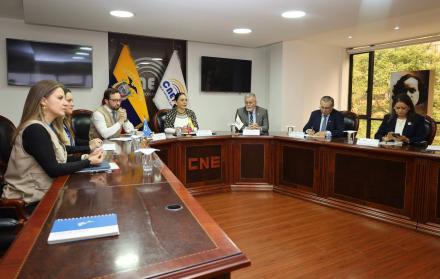 REUNION CNE Y OEA CONSULTA POPULAR 2025