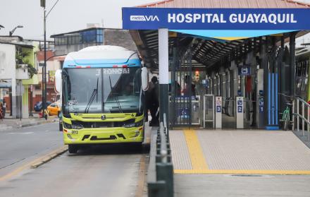 Bus en la troncal 4 de Metrovía