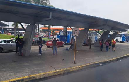 andenes buses terminal terrestre Guayaquil