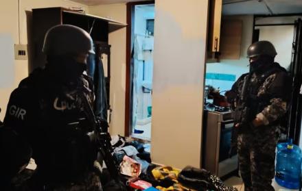 policías operativo en Quito