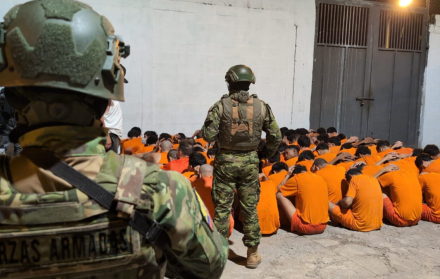 Traslado de Machala hacia Guayaquil militares Ejercito