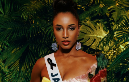 Miss Jamaica sufre un accidente en la preliminar del Miss Universe.