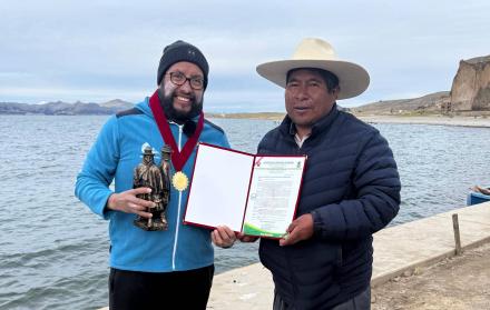 Juan Pablo Flores, ultranadador, natación, aguas abiertas, récord mundial, lago Titicaca, ultranadador ecuatoriano