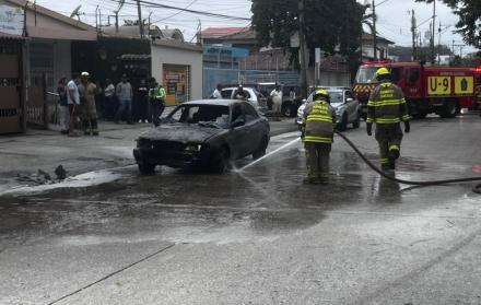 Incendio carro Urdesa