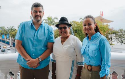 Aquiles Álvarez Lourdes Tibán y Marcela Aguiñaga